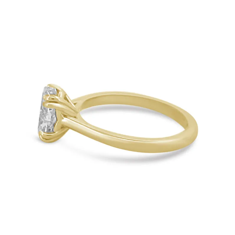 1.39cts Oval Natural Diamond Solitaire Engagement Ring in 14K Yellow Gold