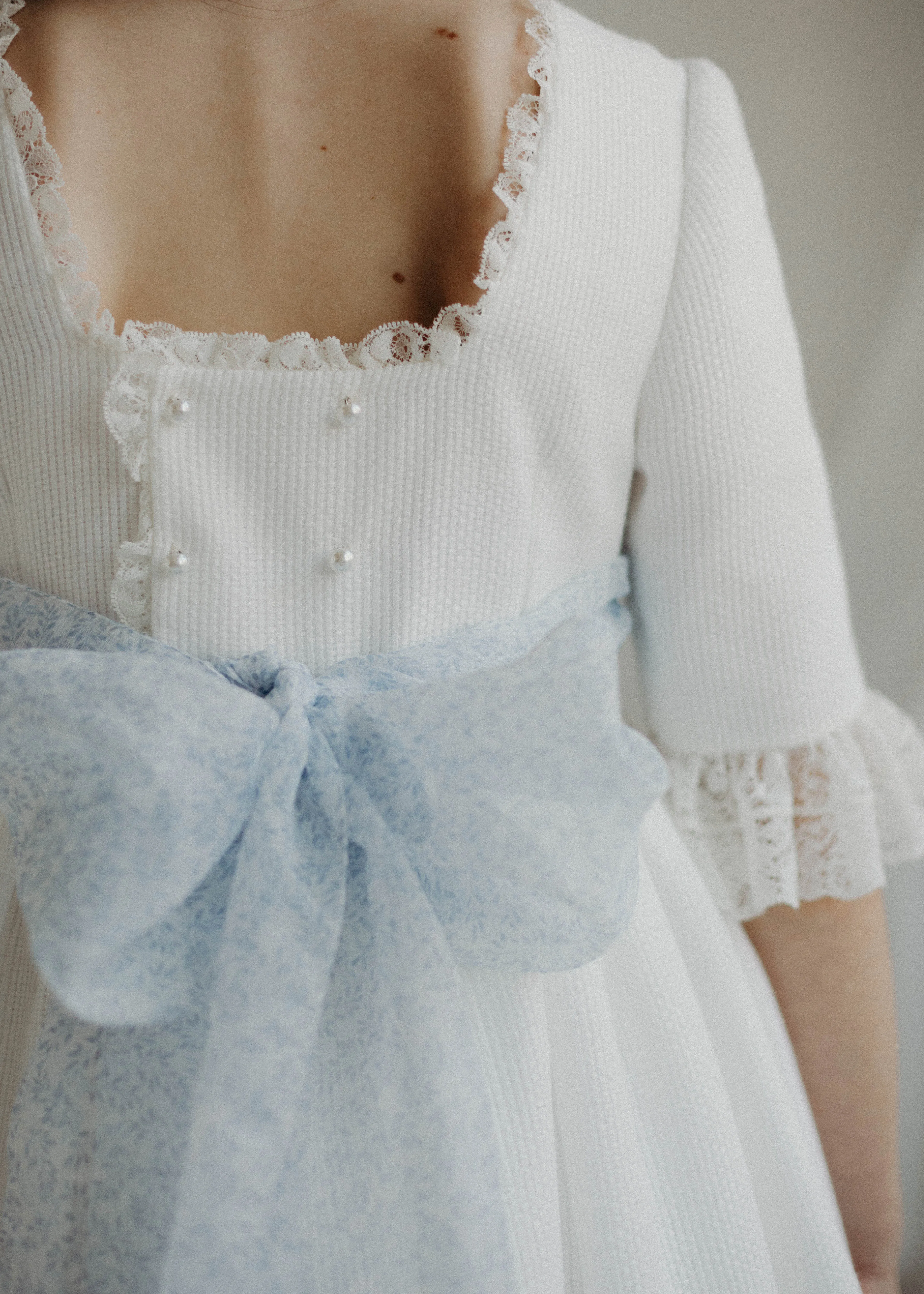 FIRST COMMUNION DRESS MODEL 4706: Romantic First Communion Dress