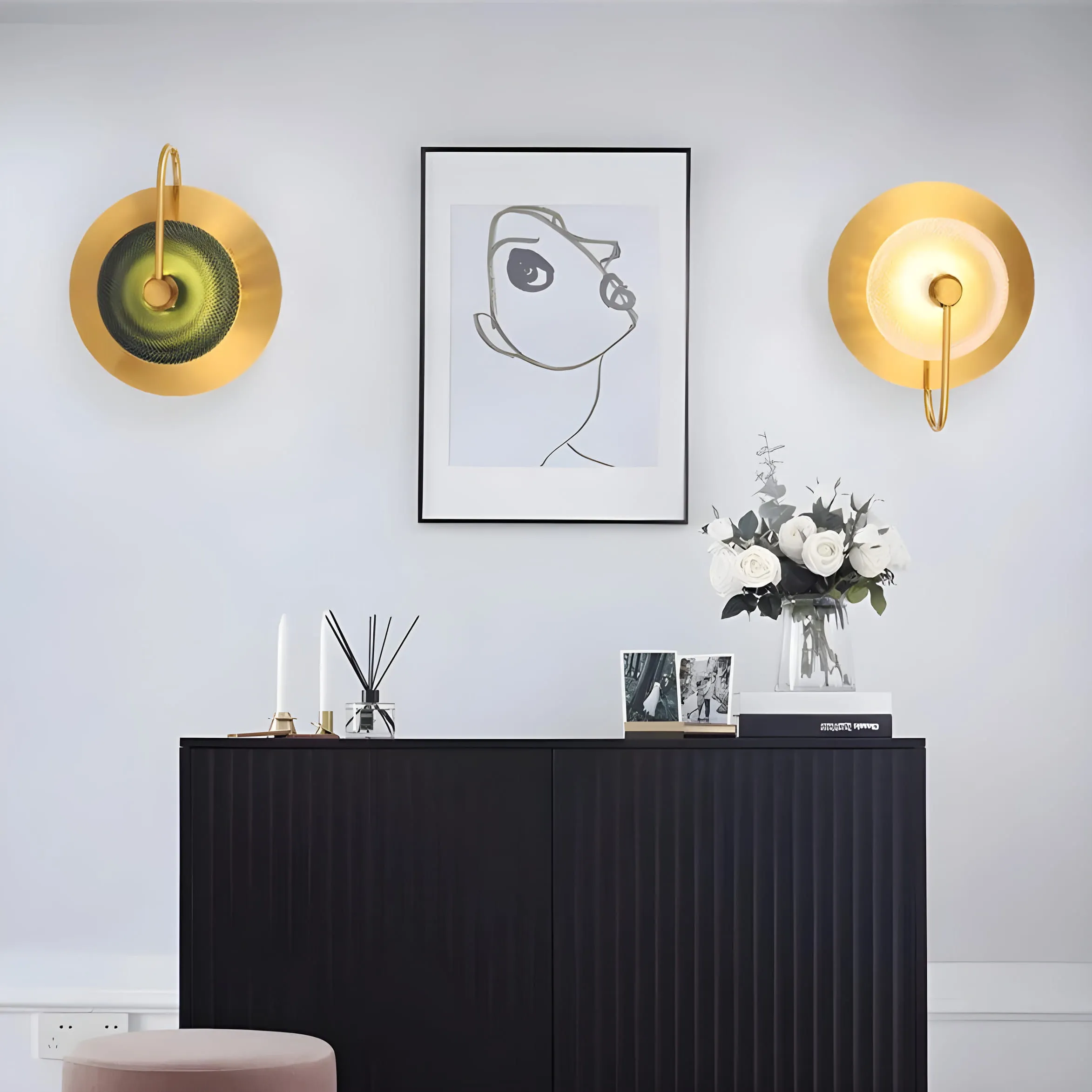 Iluminação Elegante: Arandela Dourada Futurista Belle da Ricaly - Sofisticação e Inovação para Seu Espaço
