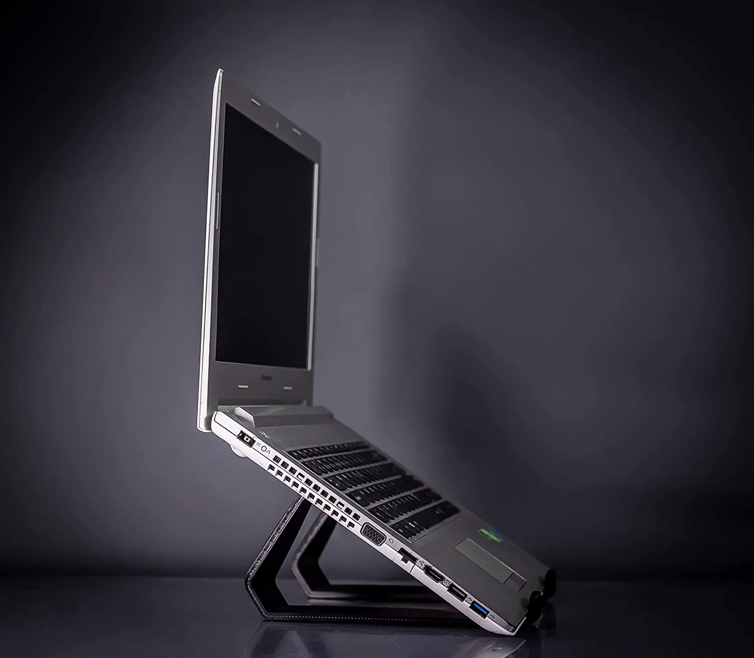 Suporte Splin para Notebook Laptop Universal de Mesa Modelo Soft Touch